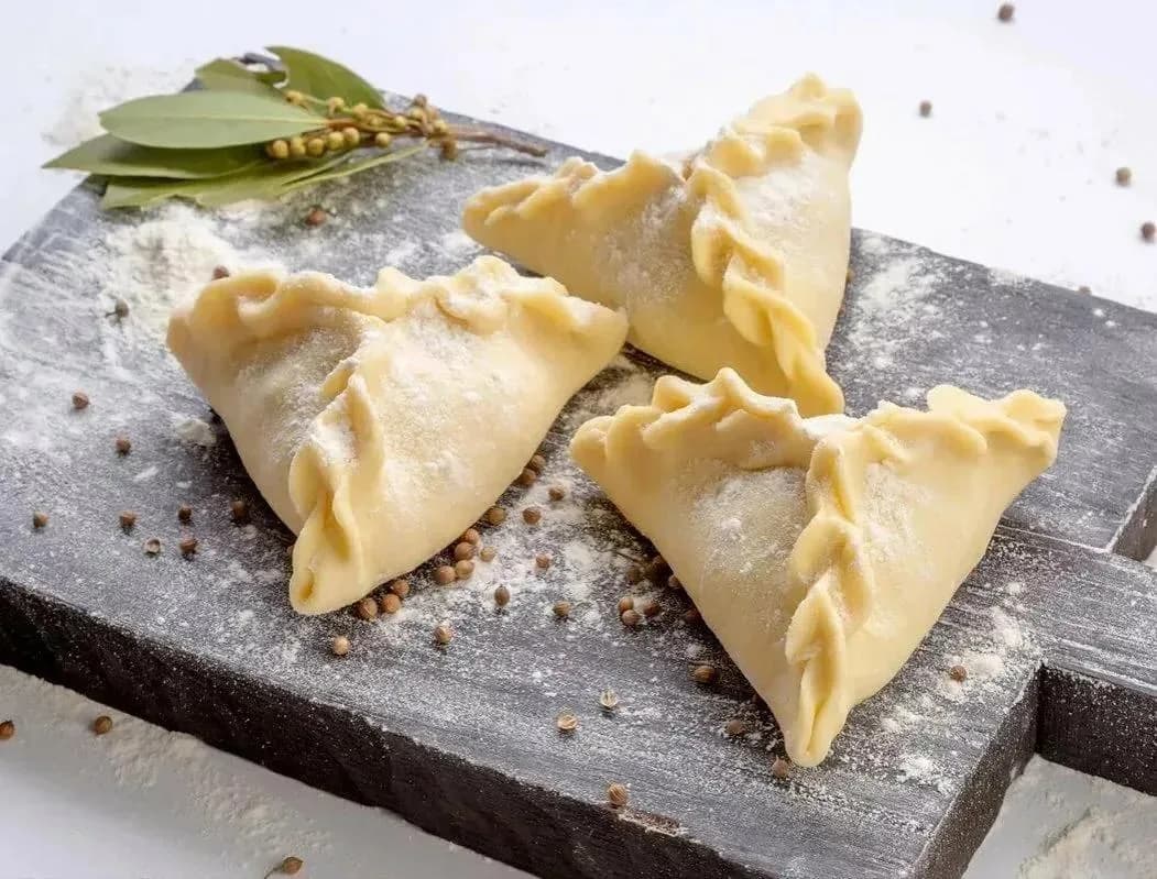 Треугольники с рубленым мясом говядины и картофелем